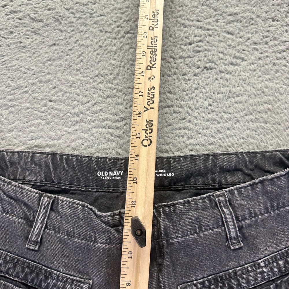 Old Navy Drapey Jeans Women 16 Gray Cotton Denim Wide-Leg Faded High-Rise Baggy - Picture 4 of 11